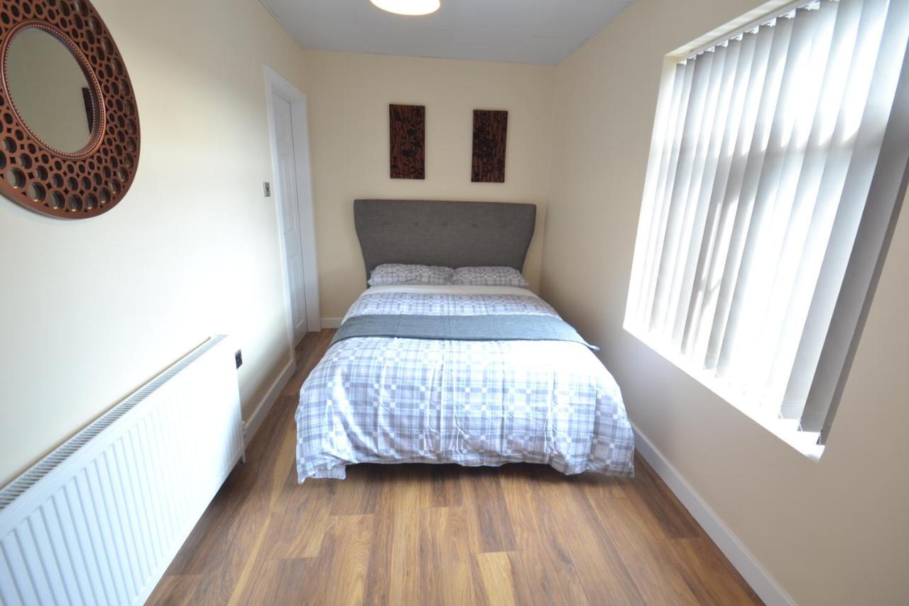 Premier Lodge Central Wolverhampton Extérieur photo